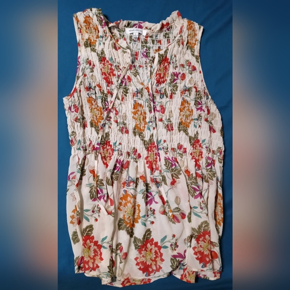 Rose and Olive Tops - Rose and Olive sleeveless floral top